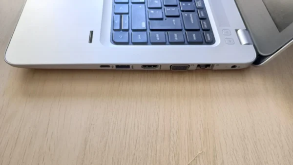 s-l1600 (3) HP ProBook 440 G4 i3-7100U @ 2.4GHz 8GB DDR4 240GB SSD